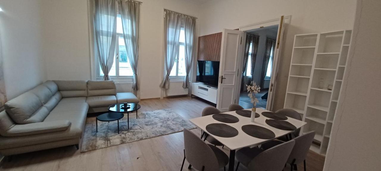Entrez Apartment 3 - Historical Centre كَشّا المظهر الخارجي الصورة