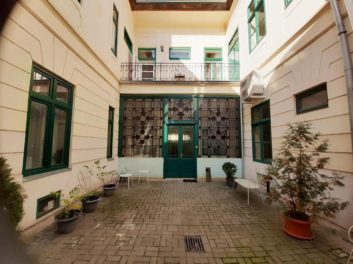 Entrez Apartment 3 - Historical Centre كَشّا المظهر الخارجي الصورة
